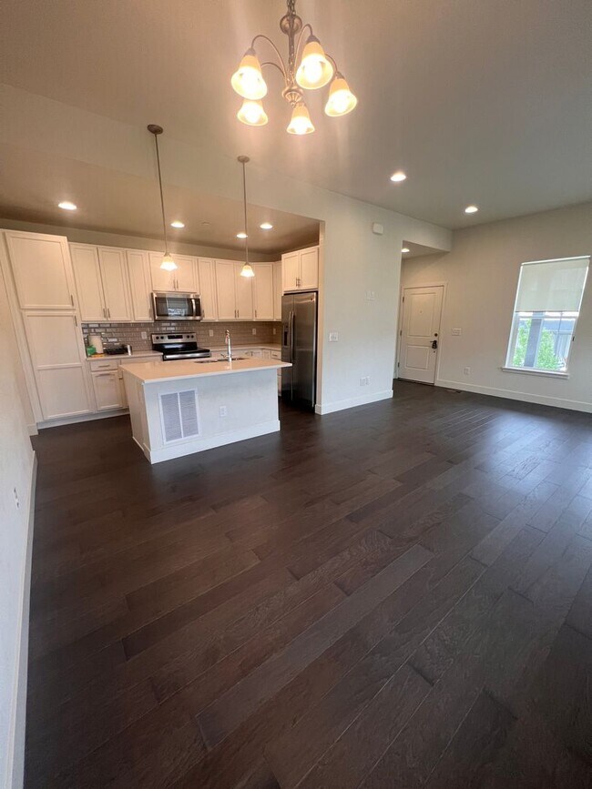 Building Photo - NEW BUILD 4 Bed 3.5 Bath Townhome In Superior-Available Now!