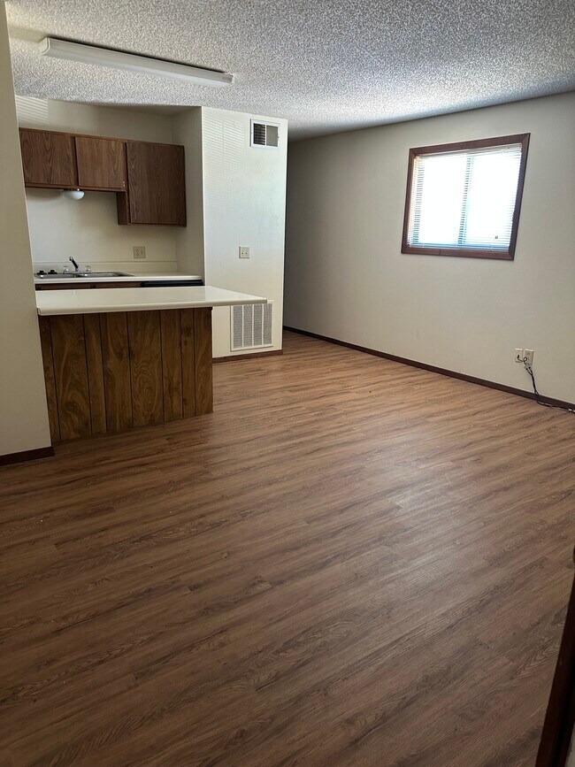 Foto del edificio - 100 Plains St