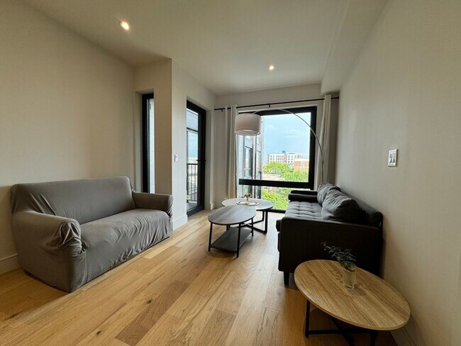 Foto del edificio - 1 Nevins Hill Way