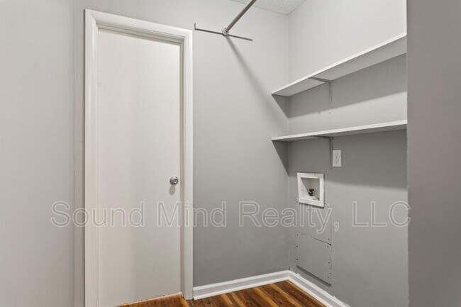 Building Photo - 405 Anderson St