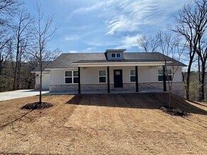 Building Photo - 8 Dumfries Dr