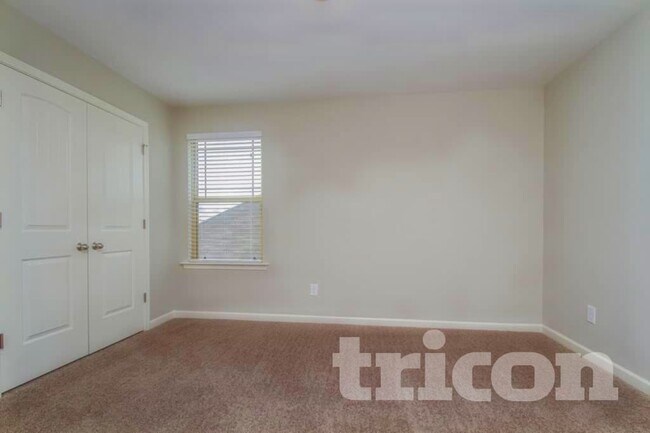 Building Photo - 3012 Wesley Rd