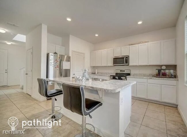 Building Photo - 3 br, 2.5 bath House - 6517 Domenico Court...