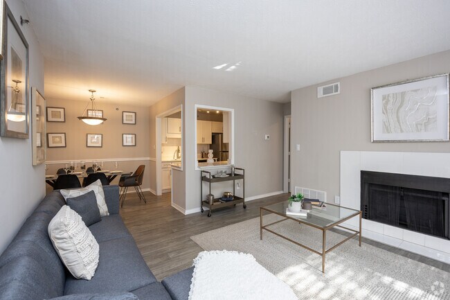 2HAB, 2BA - 1,076 pies cuadrados - Webb Bridge Crossing