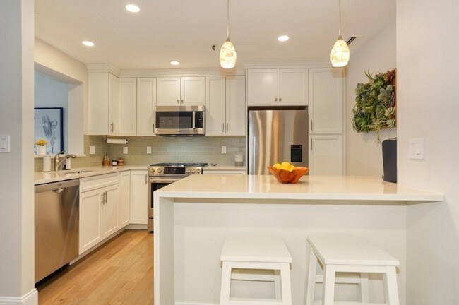 Foto del edificio - 4 Canal Park