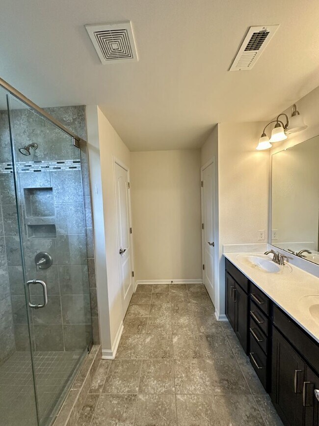 Foto del edificio - Beautiful, Well Kept, Townhouse in Popular Bridgemill