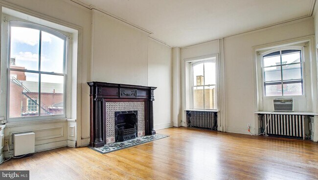 Building Photo - 1000 Spruce St
