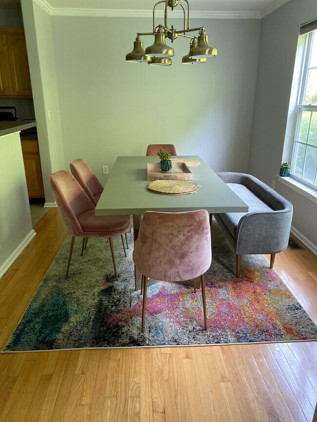 Dining Room - 1062 Shadowlawn Dr