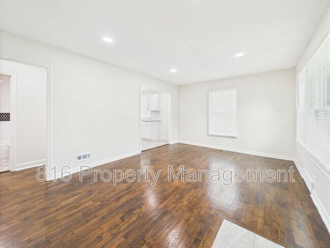 Building Photo - 8404 E 47th Terrace