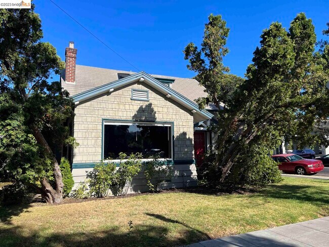 Foto del edificio - 5467 Shafter Ave