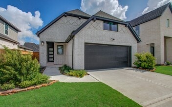 Building Photo - 18230 Hibiscus Crescent