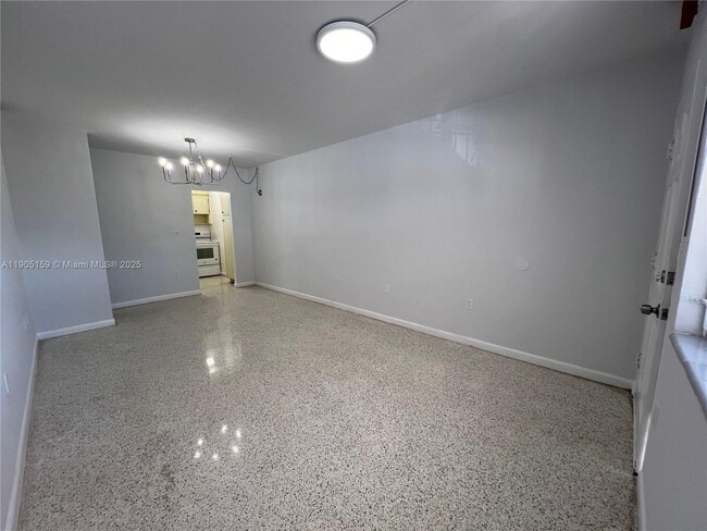 Foto del edificio - 675 SW 7th Ave