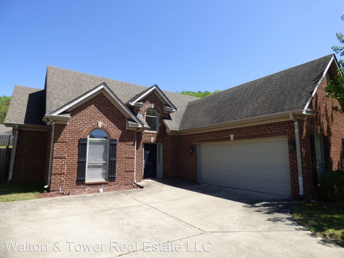 Primary Photo - 3 br, 2 bath House - 2018 Forest Lakes Ln