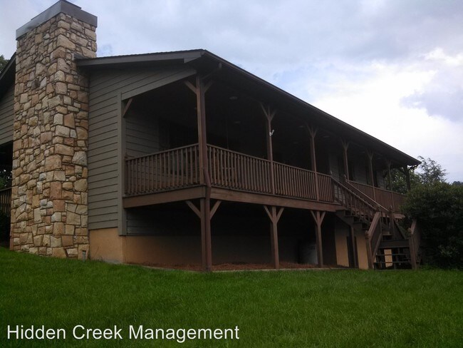 Building Photo - 228 Lonnie Henson Rd