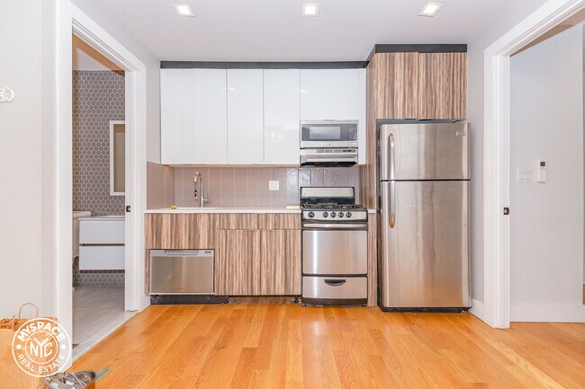 Building Photo - 22 Fayette St