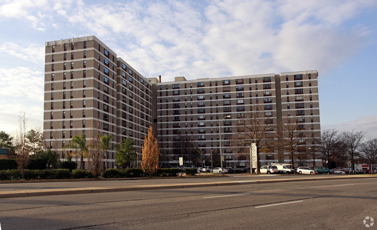4600 Duke St Apartments Alexandria, VA