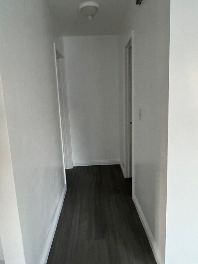 Building Photo - 9006 Painter Ave