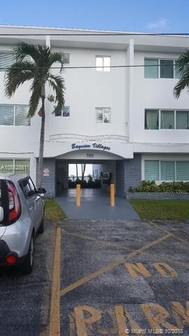 Building Photo - 7915 East Dr