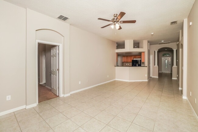 Foto del edificio - 15950 Leatherleaf Ln