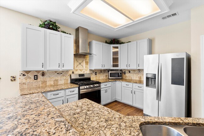 Building Photo - 2028 Austin Dr