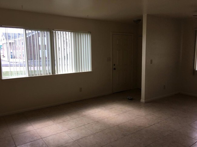 Building Photo - 2626 S 85th E Ave #D