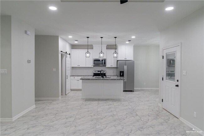 Building Photo - 14 N Crown Point