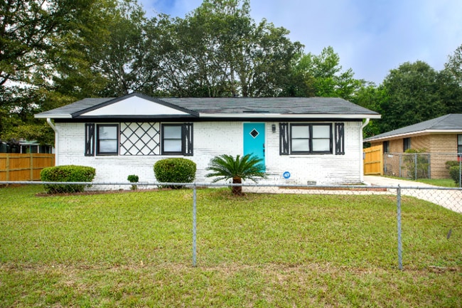 Building Photo - 3410 Lancing Ct