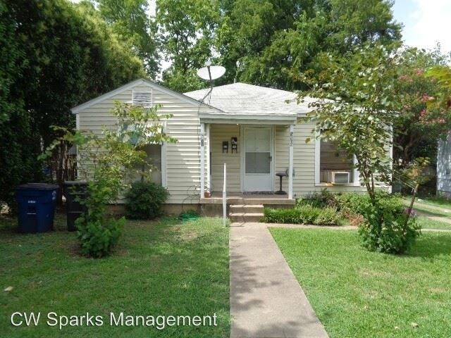 Foto principal - 2909-2911 W Clarendon Dr