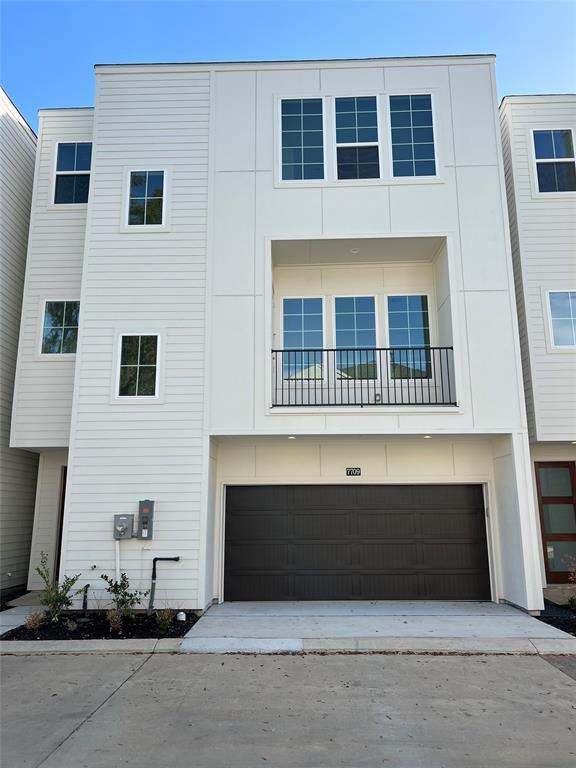 Foto principal - 7709 Westside Villas Ln