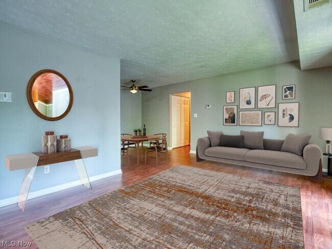 Foto del edificio - 16410 Heather Ln