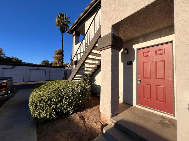 Building Photo - 16377 Lakeshore Dr