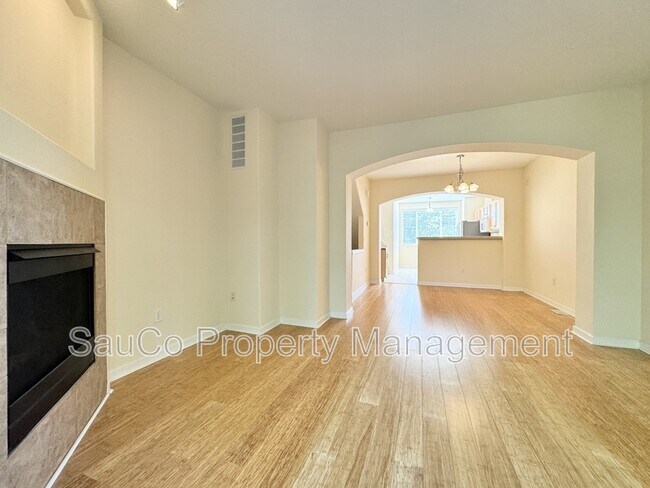 Foto del edificio - 1853 NE 102nd Ave