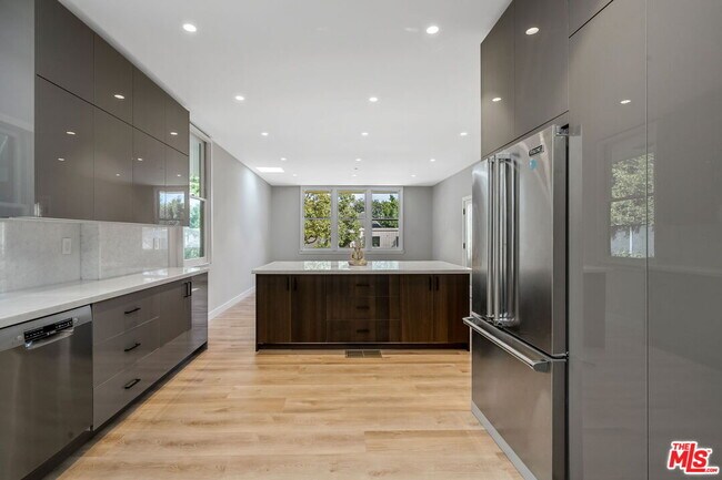Foto del edificio - 604 Trenton Dr
