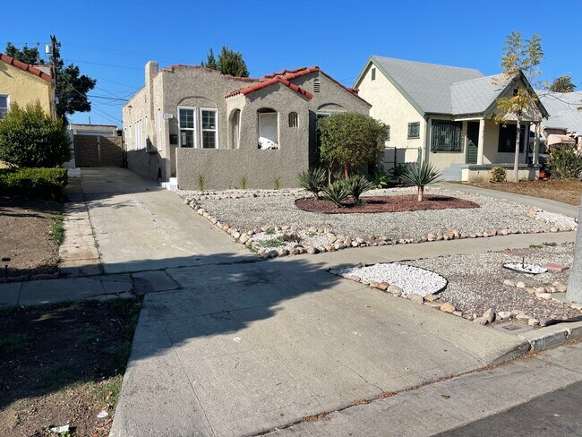 Building Photo - 7501 La Salle Ave
