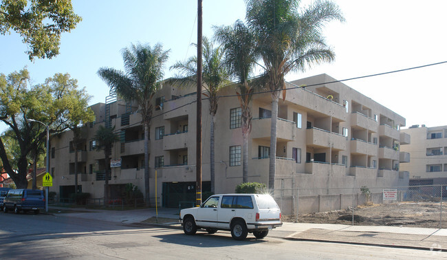 Excelsior - Excelsior Apartments