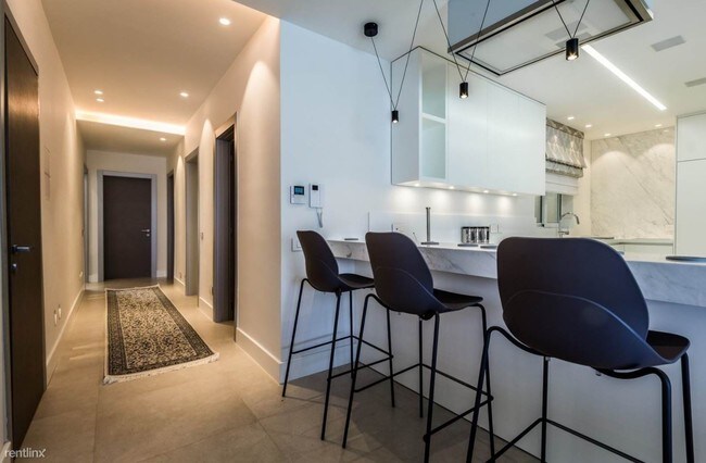 Foto del edificio - 2 br, 2.5 bath Condo - 5000 5th Ave Apt 208