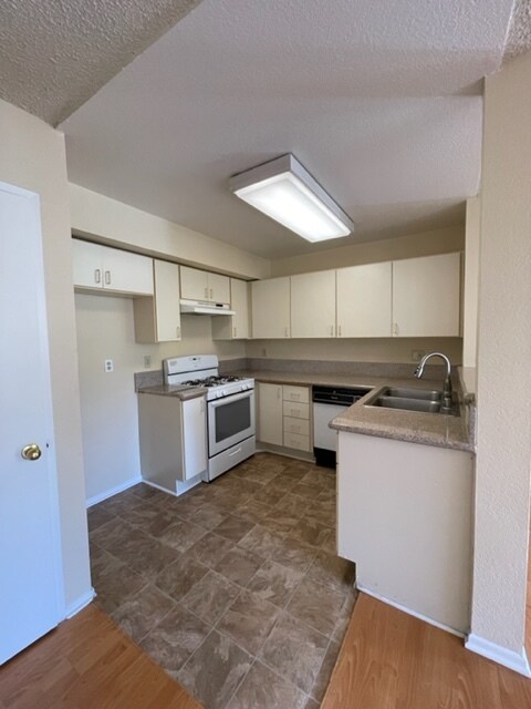 Foto del edificio - 7767 Wyngate St
