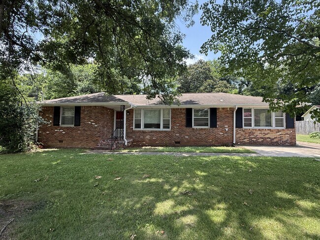 Foto del edificio - 7620 Charlotte Dr SW