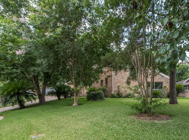 Building Photo - 5419 Winding Way Dr