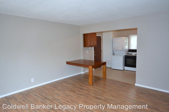 Building Photo - 2720 Espanola St NE