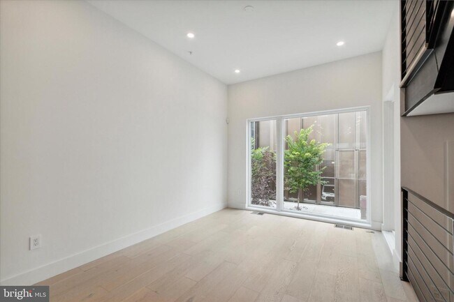 Building Photo - 125 N 23rd St