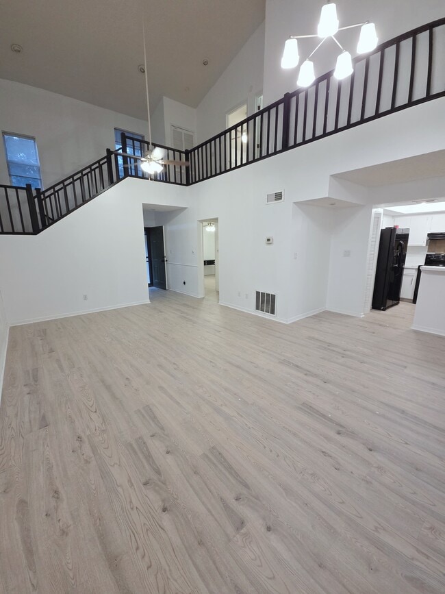 Building Photo - 237 S Wilderness Pt