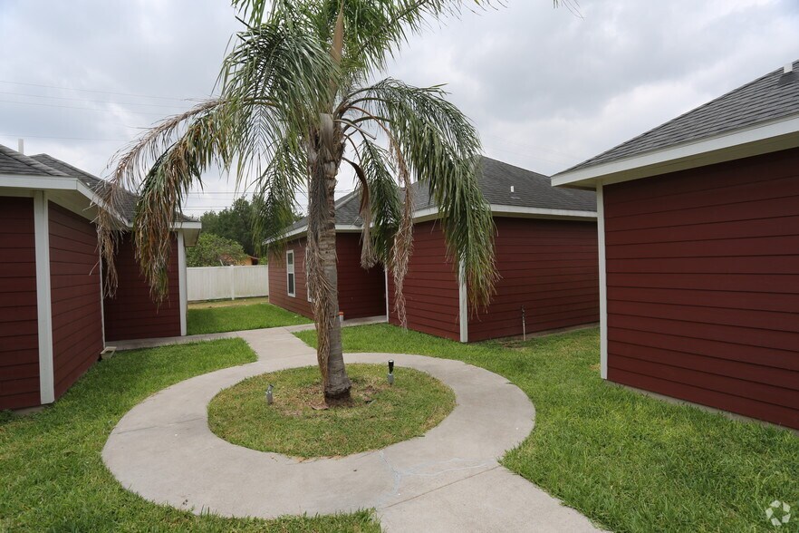 Palms Cabanas Rentals Weslaco, TX