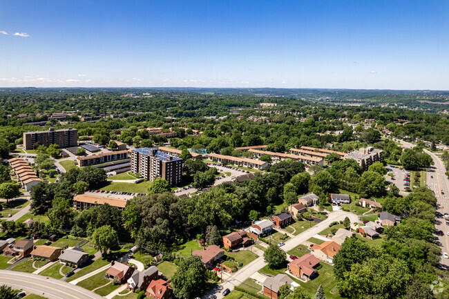 Carriage Park - Carriage Park Apartments