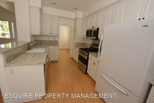 Building Photo - 4576 Paseo Girasol