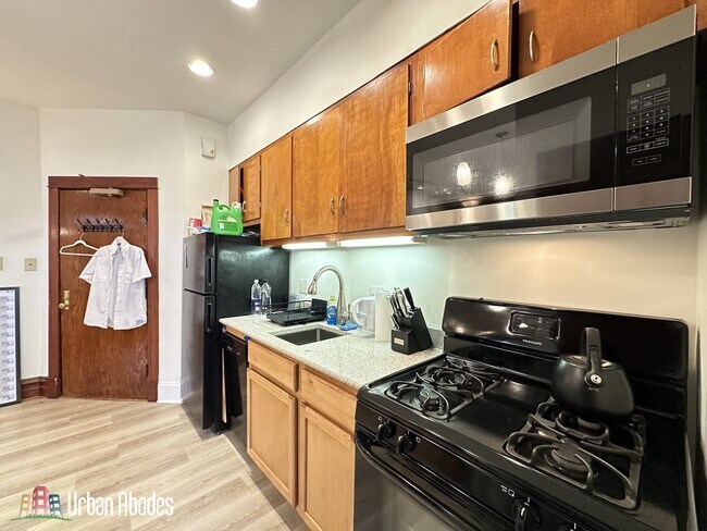 Foto del edificio - 2821 W Shakespeare Ave