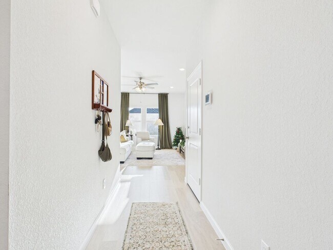 Foto del edificio - 2319 Jeter Dr