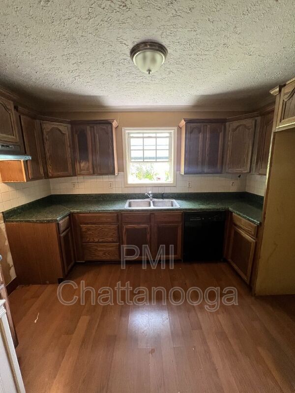 Foto del edificio - 191 Dad Taylor Dr