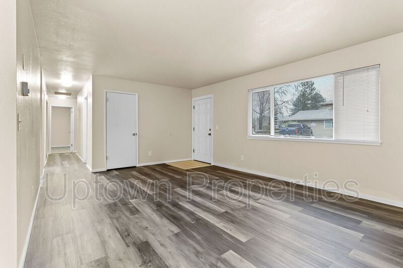 Photo - 17358 SW Merlo Road