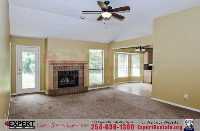 Building Photo - 4-Bedroom Home with Spacious Backyard in S...